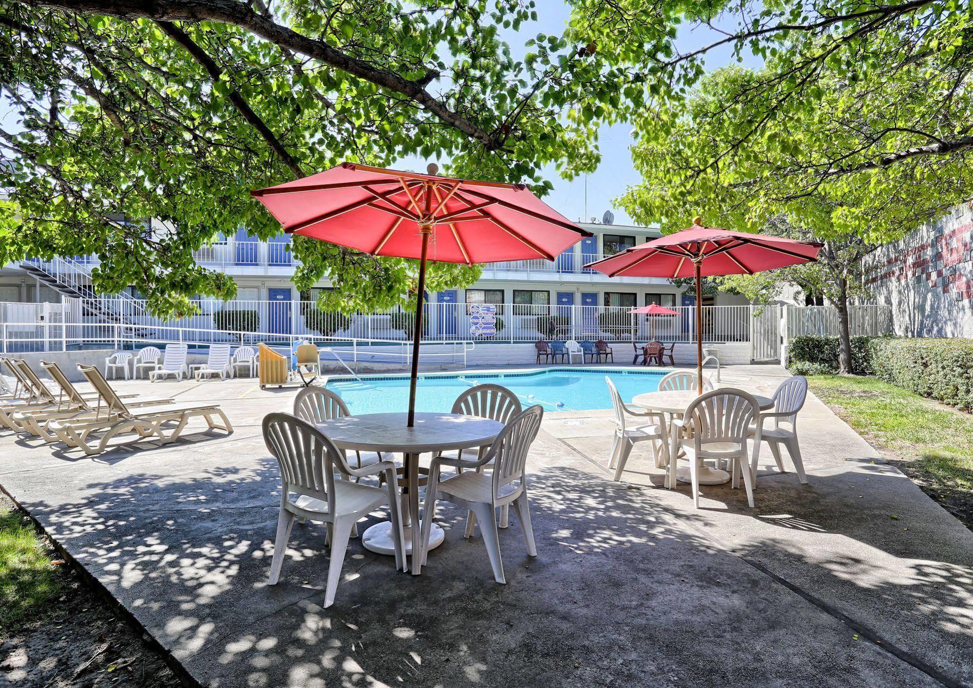 Park Inn By Radisson วอลนัทครีก ภายนอก รูปภาพ